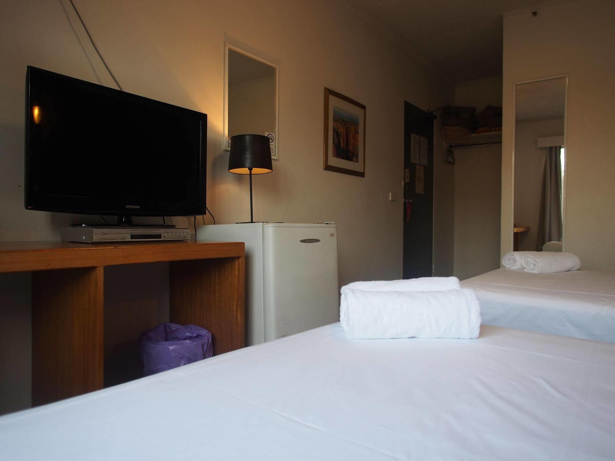 City Crown Motel ซิดนีย์ ภายนอก รูปภาพ