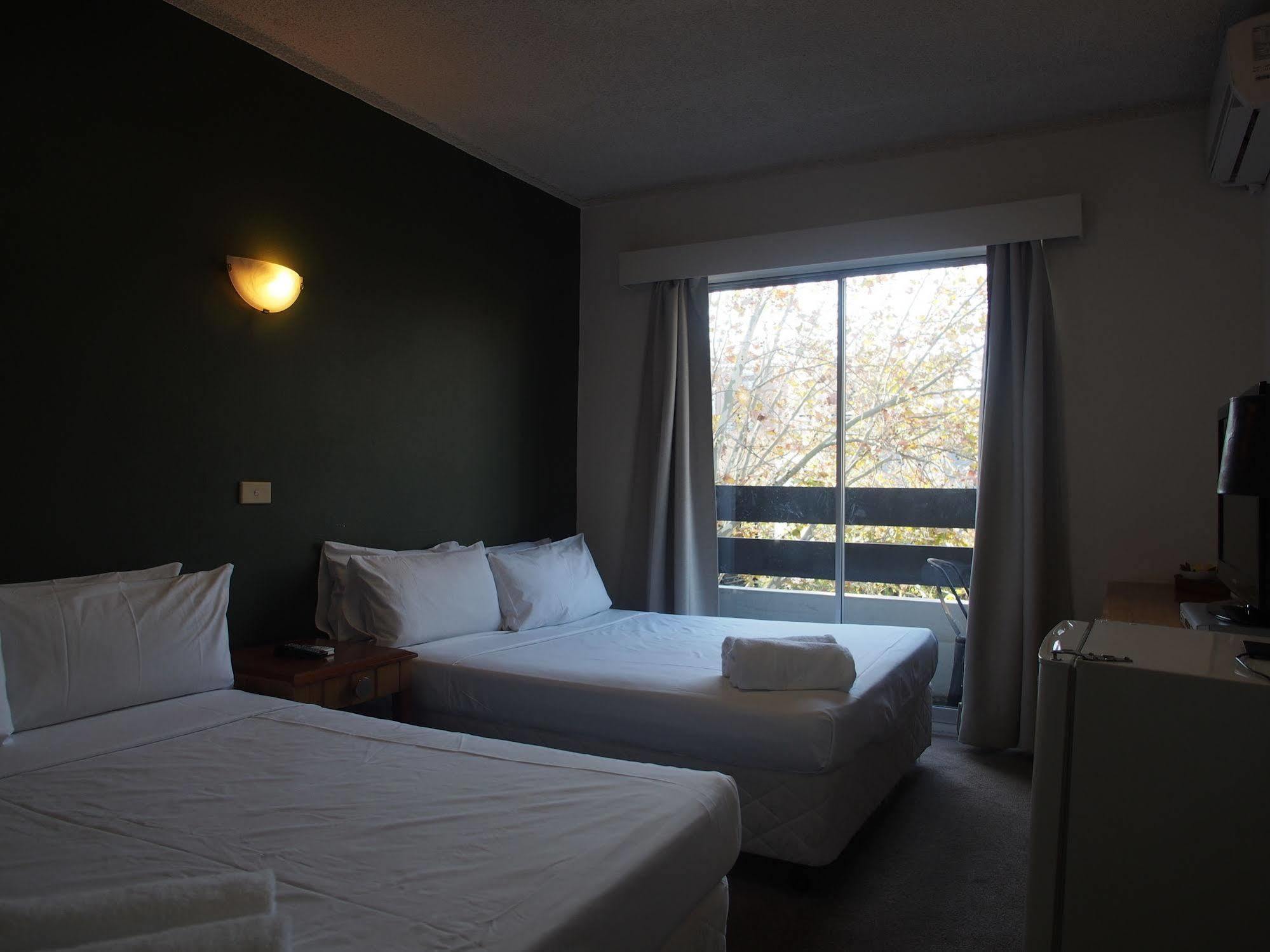 City Crown Motel ซิดนีย์ ภายนอก รูปภาพ